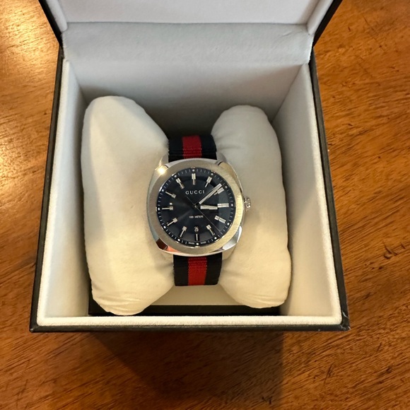 Gucci GG 2570 Watch, 41 mm - Picture 2 of 6